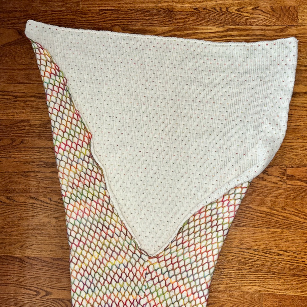 Mermaid Tale Crochet Blanket - Picture 4 of 12